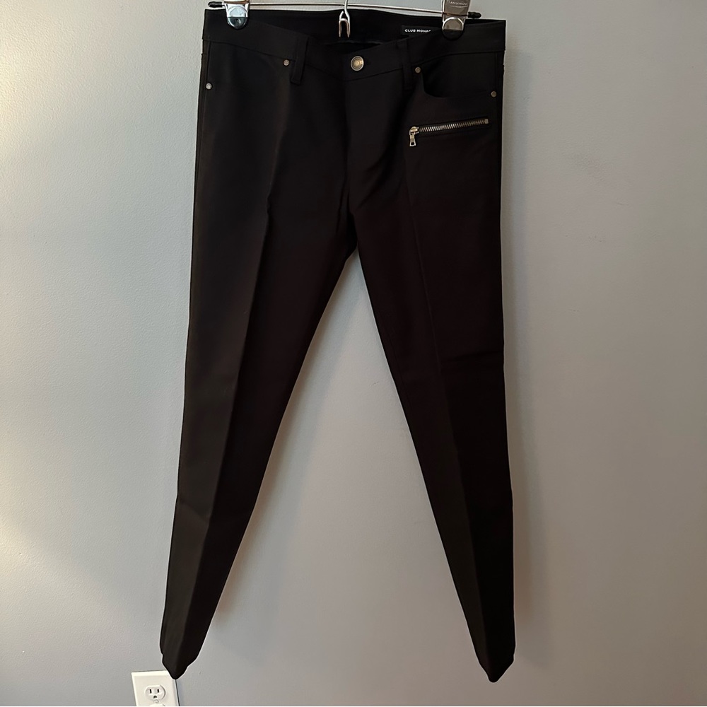 NWOT Club Monaco Kiona Black Skinny Tailored Pant with Gold Zipper — Size 2